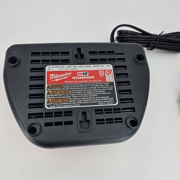NEW Genuine Milwaukee 48-59-2401 M12 12V Lithium Ion Battery Charger 12 Volt - Picture 3 of 3